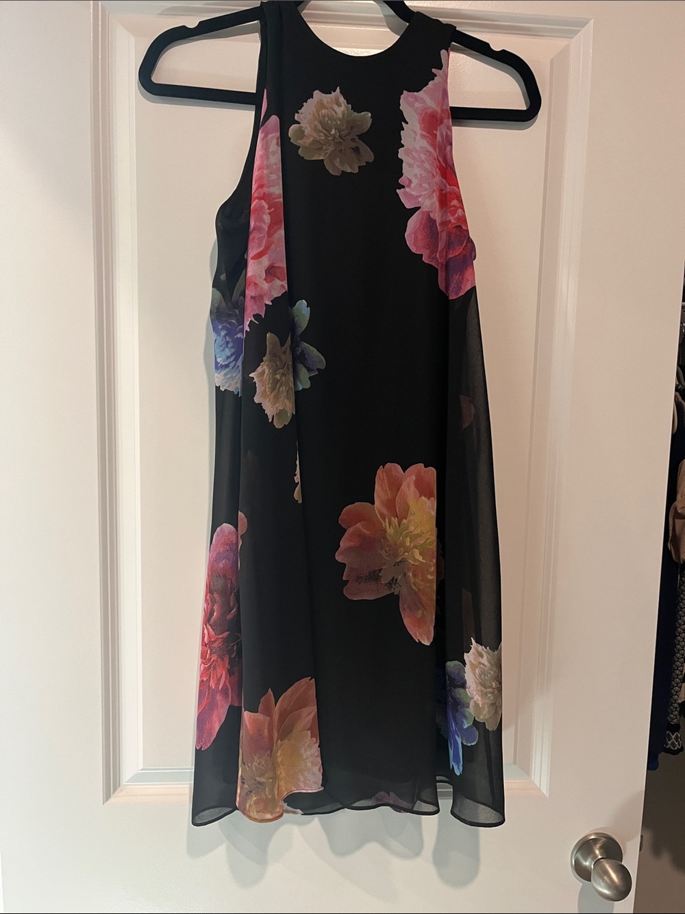 Calvin Klein Black Sleeveless Floral Shift Dress